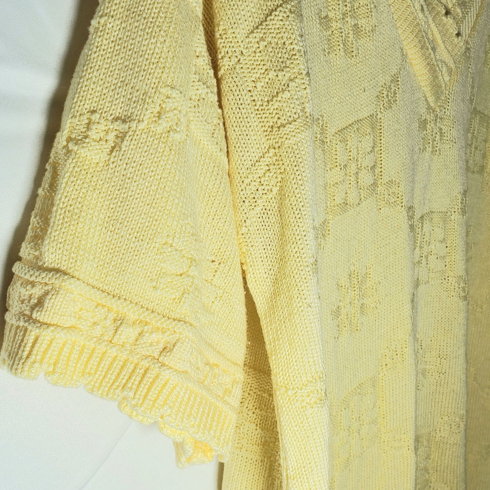 Vintage Pastel Textured Floral Butter Yellow Sweater Top - Picture 6 of 8